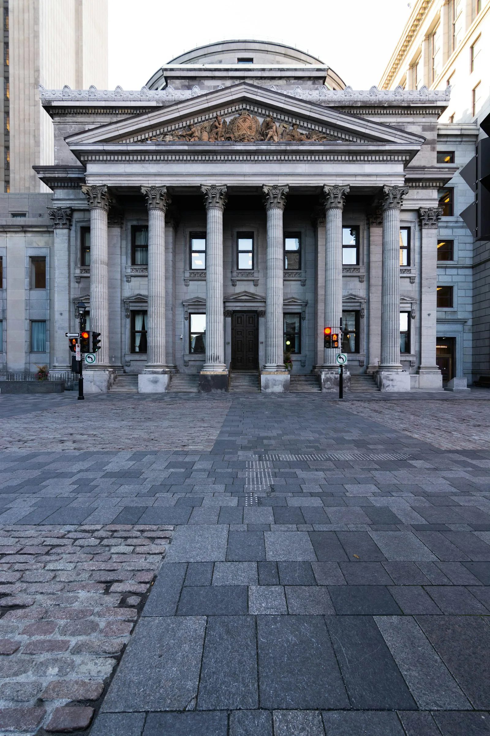 Edificio istituzionale